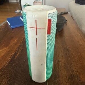 UE BOOM Speaker